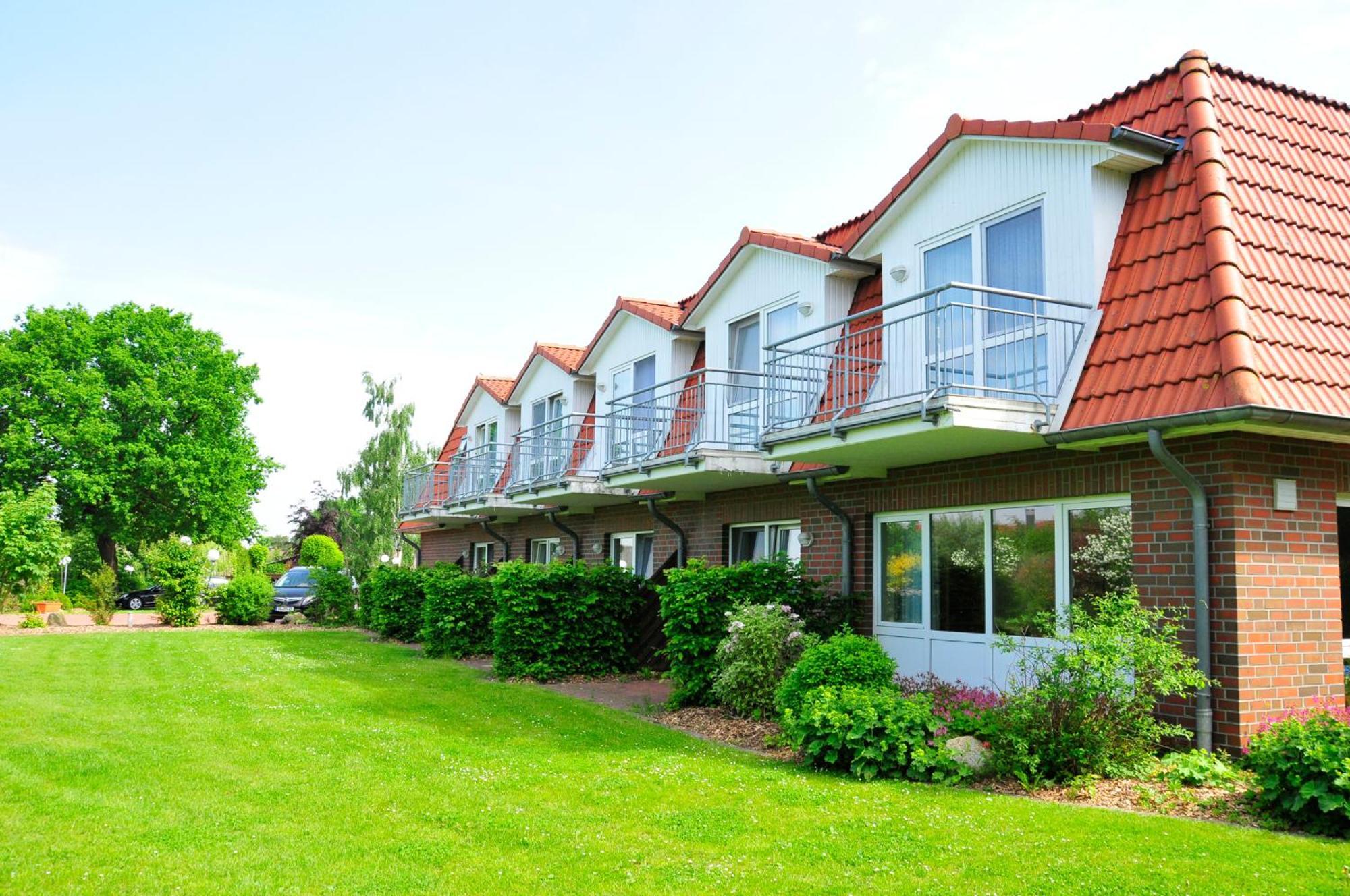 Hotel & Restaurant Zum Deutschen Hause Kirchhatten Buitenkant foto