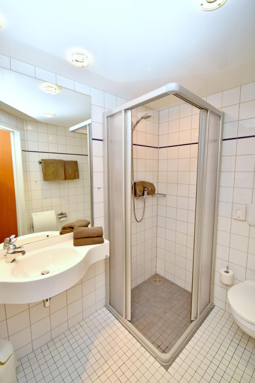 Hotel & Restaurant Zum Deutschen Hause Kirchhatten Buitenkant foto
